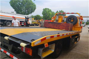 金山附近拖车电话号码服务