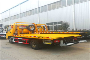 金山附近拖车救援搭电